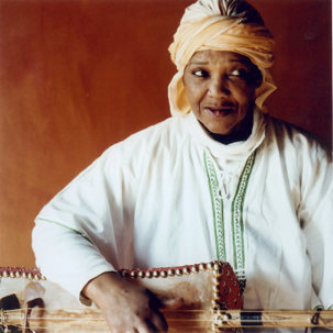 hadi hiya hasna bichariya hadi min gnawa dyal alg� oko 3liha